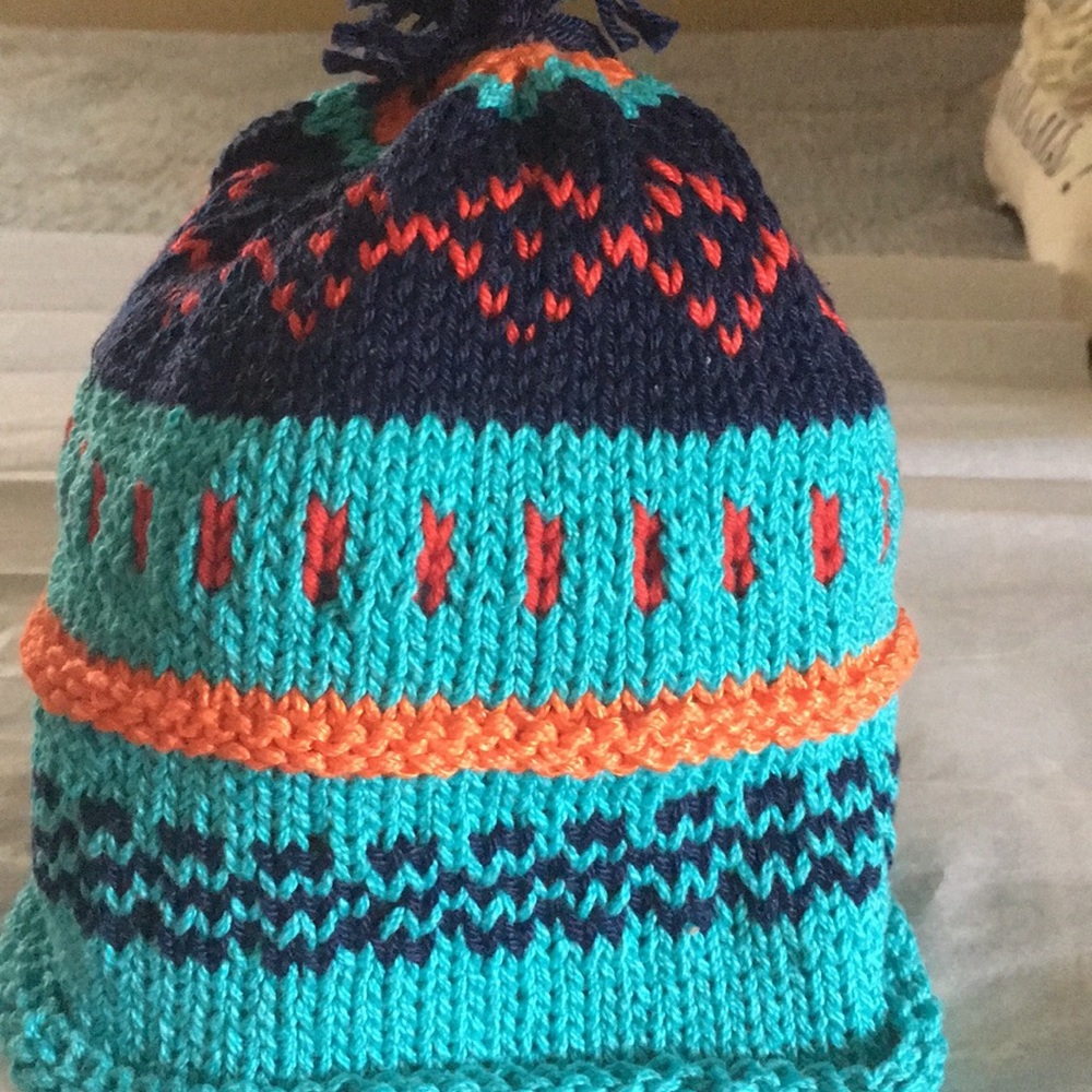 Child’s hat.. - Picture 2 of 3